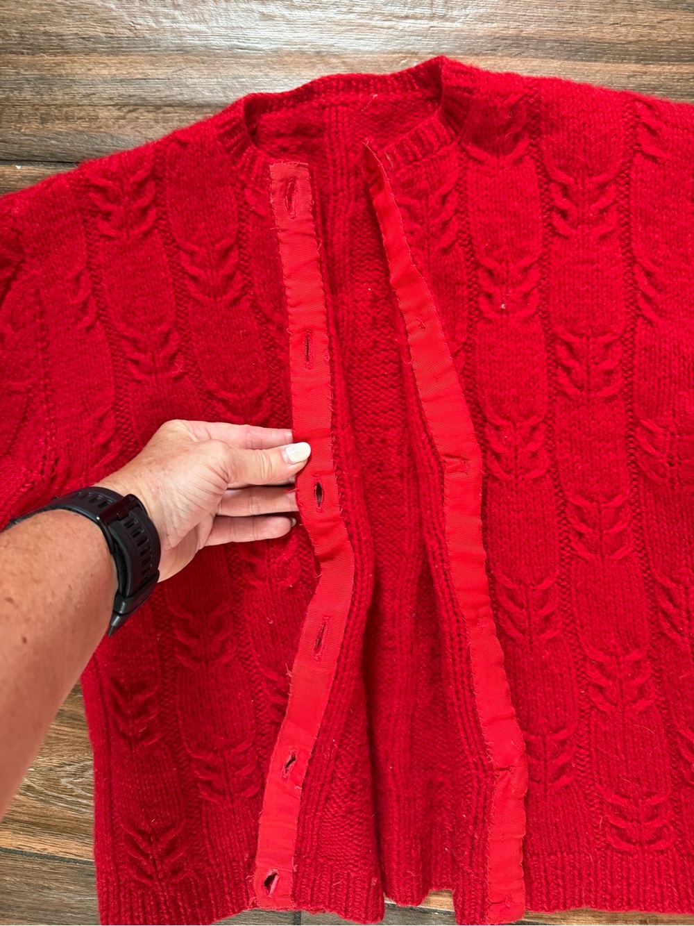 Red vintage hand knitted sweater. Vintage buttons. Hand made. Granny. Cardigan - Picture 3 of 4